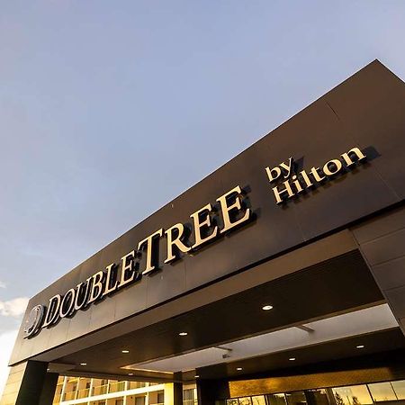 Doubletree By Hilton Calgary North Otel Dış mekan fotoğraf