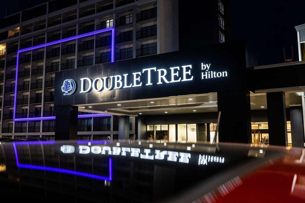 Doubletree By Hilton Calgary North Otel Dış mekan fotoğraf