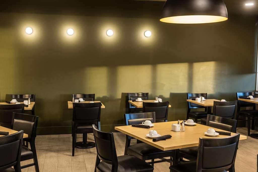Doubletree By Hilton Calgary North Otel Restoran fotoğraf