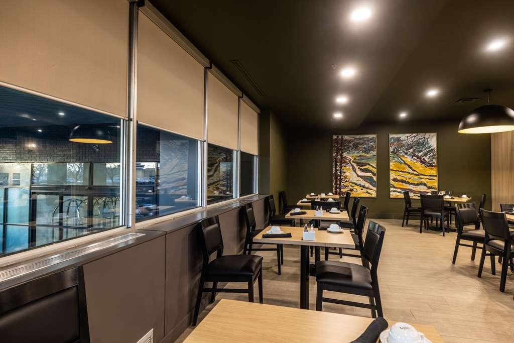 Doubletree By Hilton Calgary North Otel Restoran fotoğraf