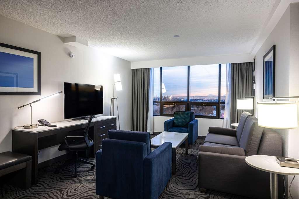 Doubletree By Hilton Calgary North Otel Oda fotoğraf