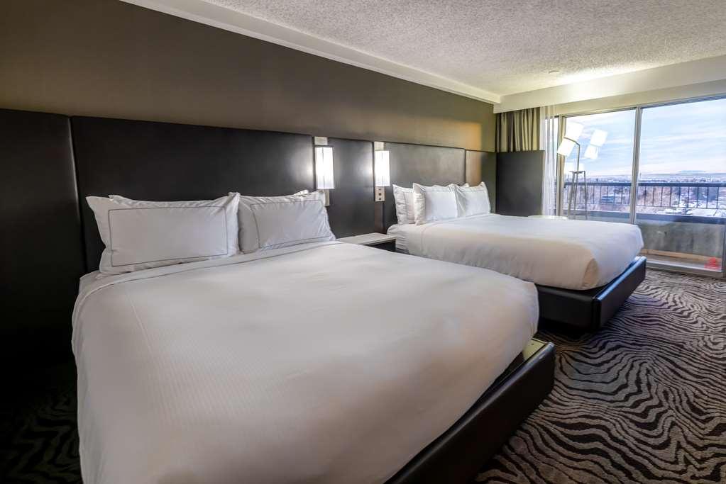 Doubletree By Hilton Calgary North Otel Oda fotoğraf