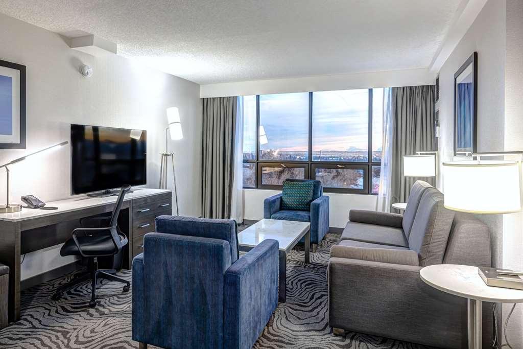 Doubletree By Hilton Calgary North Otel Oda fotoğraf