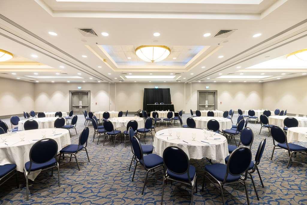 Doubletree By Hilton Calgary North Otel Konforlar fotoğraf